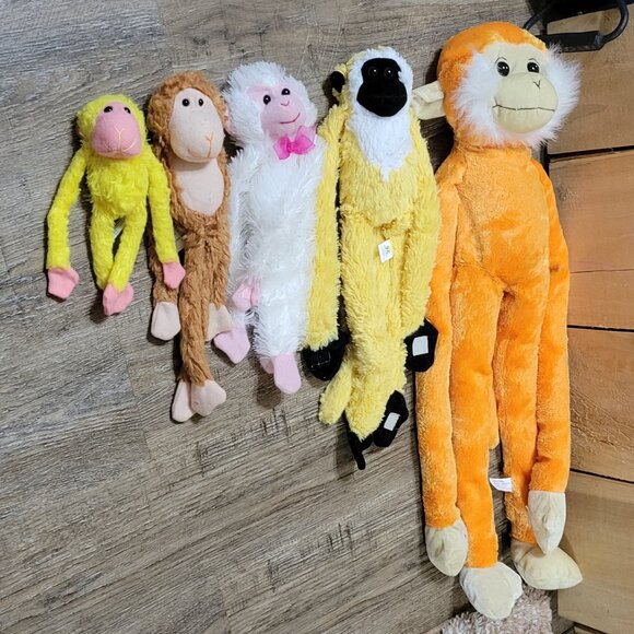 Hanging plush monkeys / one makes sound total of 5 - Picture 10 of 11